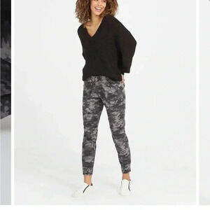 SPANX Stretch Twill Joggers